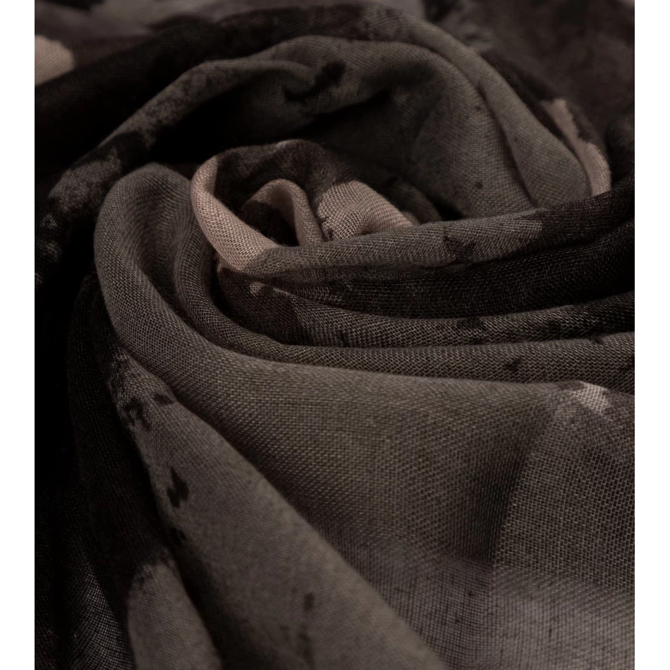 Anekke Amazonia Melna Apdrukāta šalle