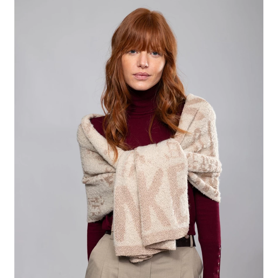 Anekke Bēša Logomania šalle.