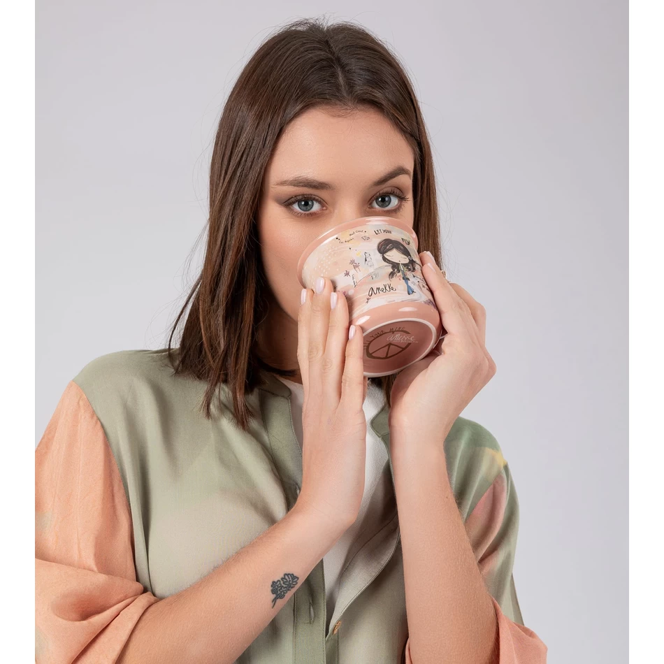 Anekke Miera Un Mīlestības Krūze