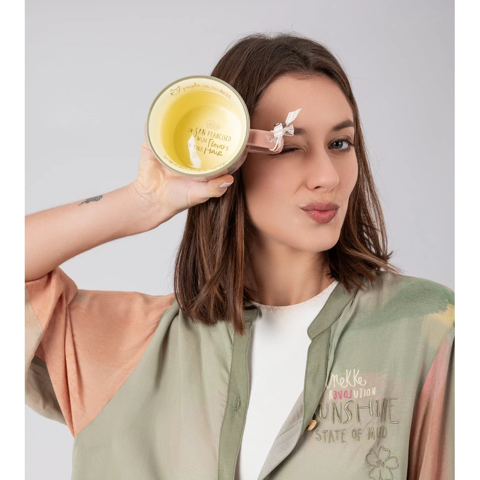 Anekke Miera Un Mīlestības Krūze