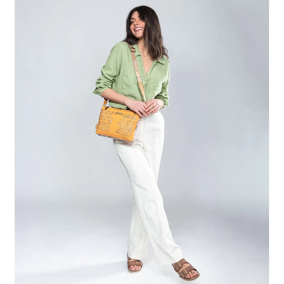 Anekke Nature Pachamama Okranvärinen Crossbody Laukku Kahdella Lokerolla