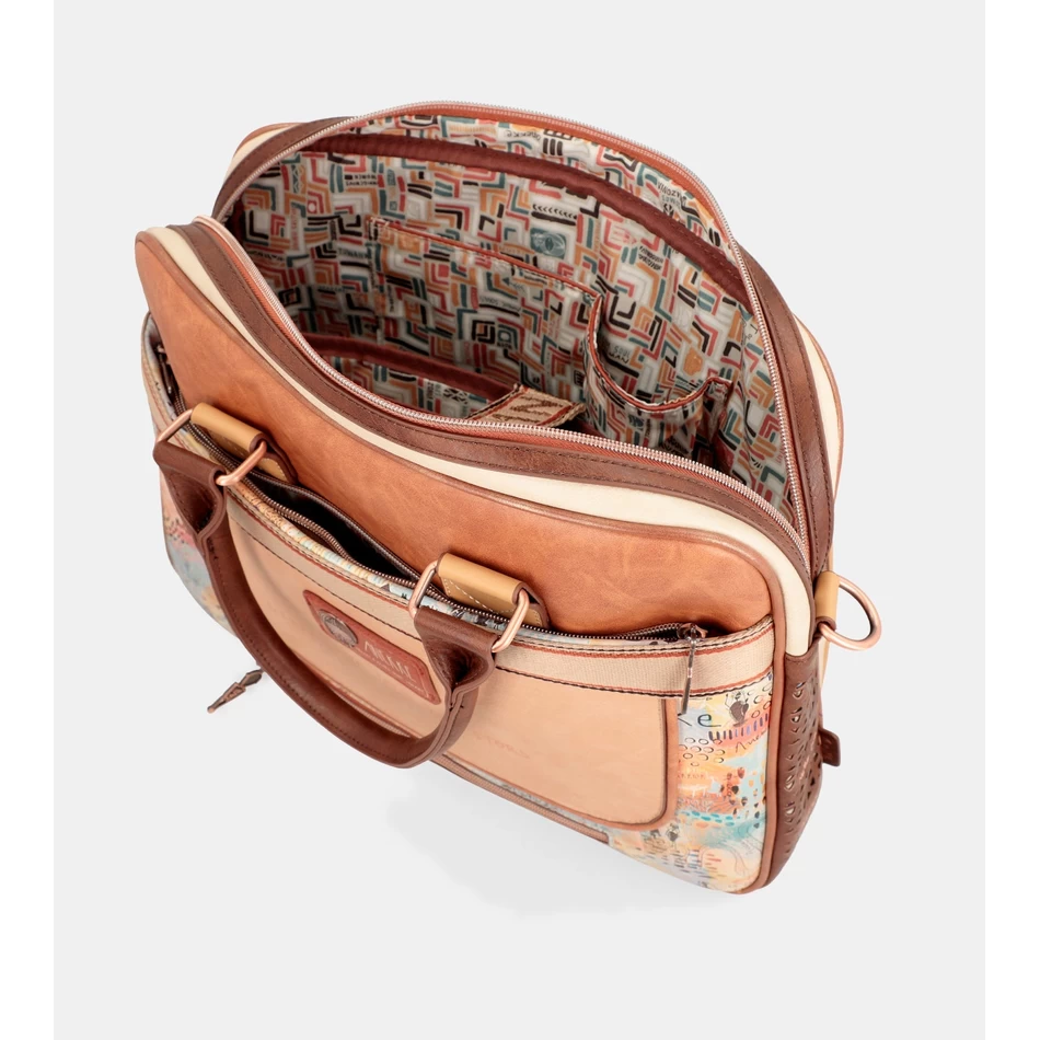 Anekke Menire Servieta