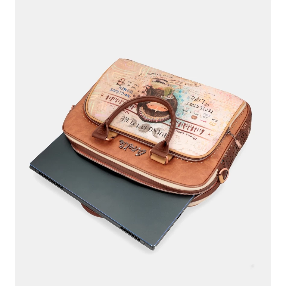 Anekke Menire Servieta