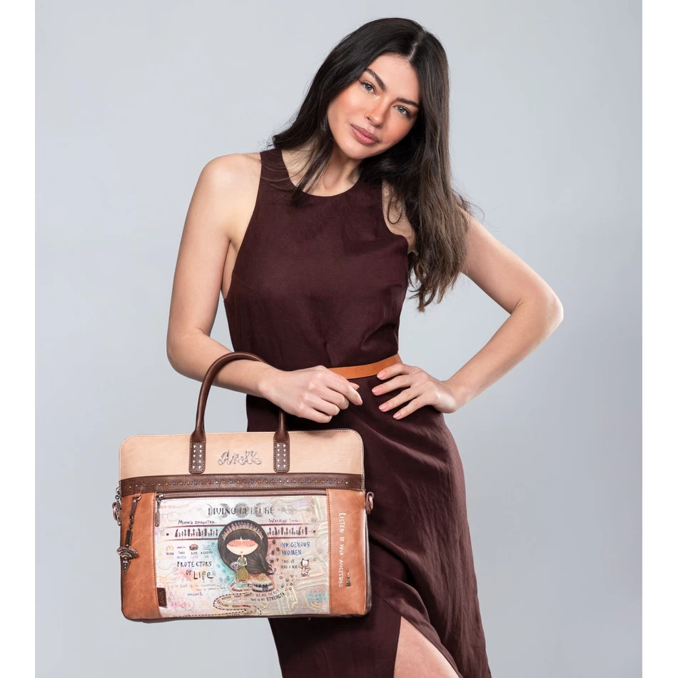 Anekke Menire Servieta Anekke