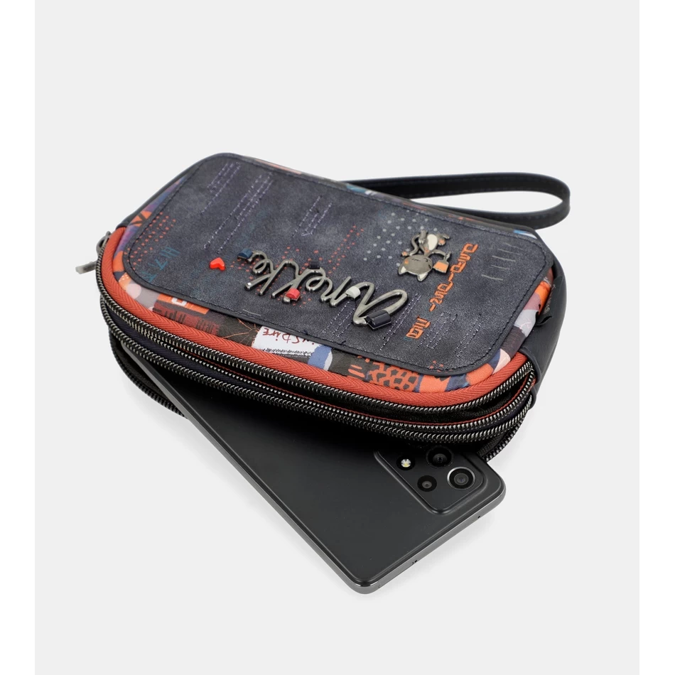 Anekke Kyomu Kandekott