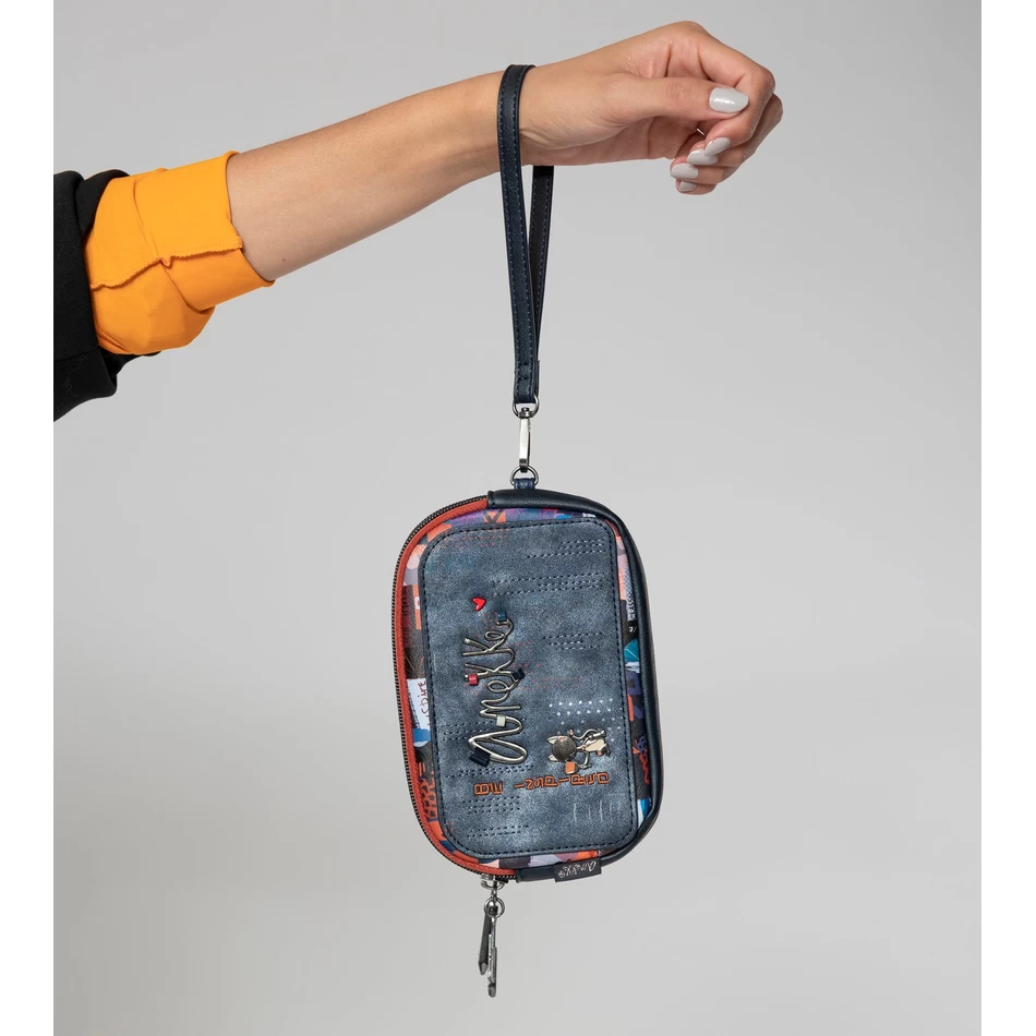 Anekke Kyomu Kandekott