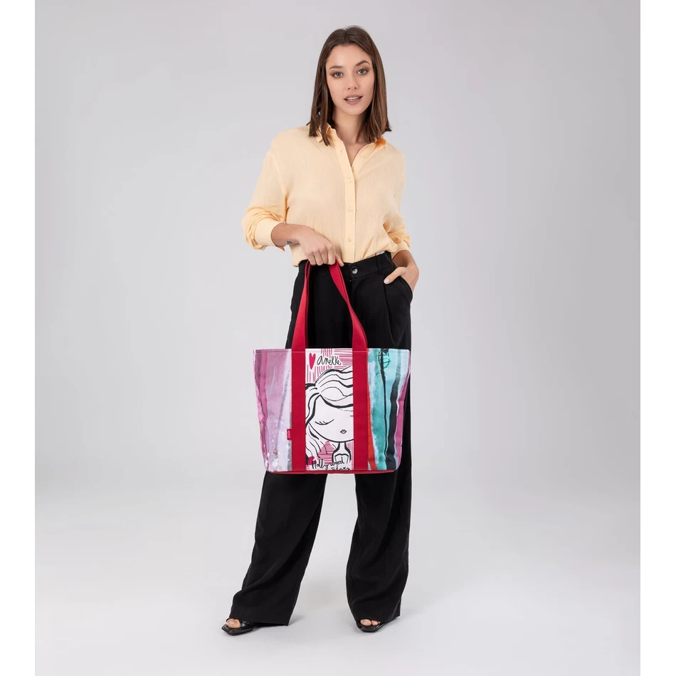 Tas Pantai Anekke Hollywood