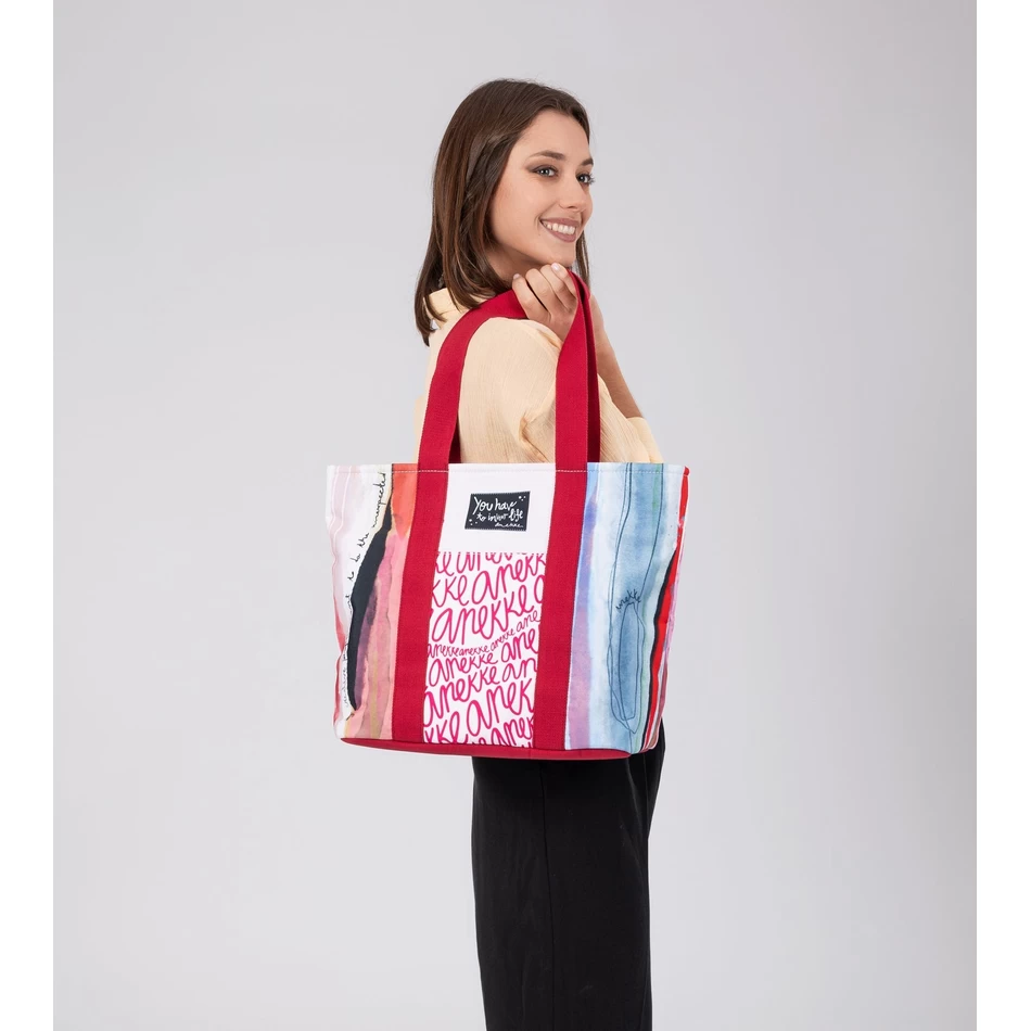 Tas Pantai Anekke Hollywood