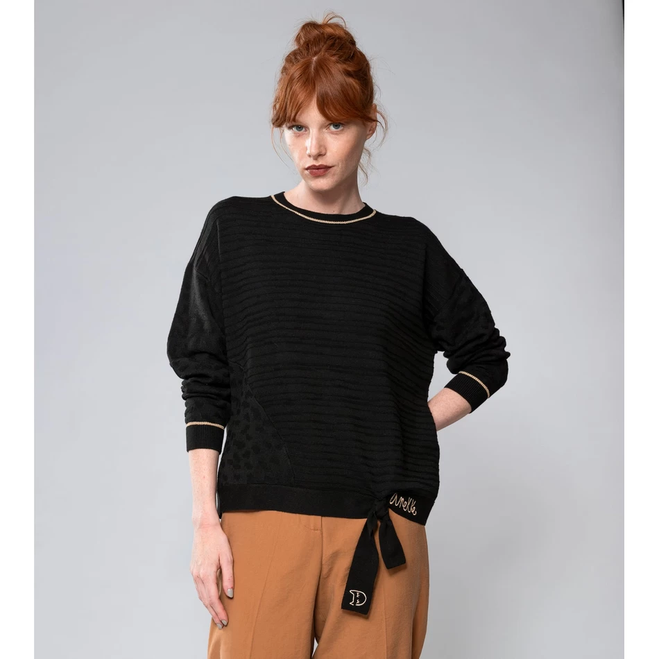 Sweter Leher Awak Shōen Hitam Anekke