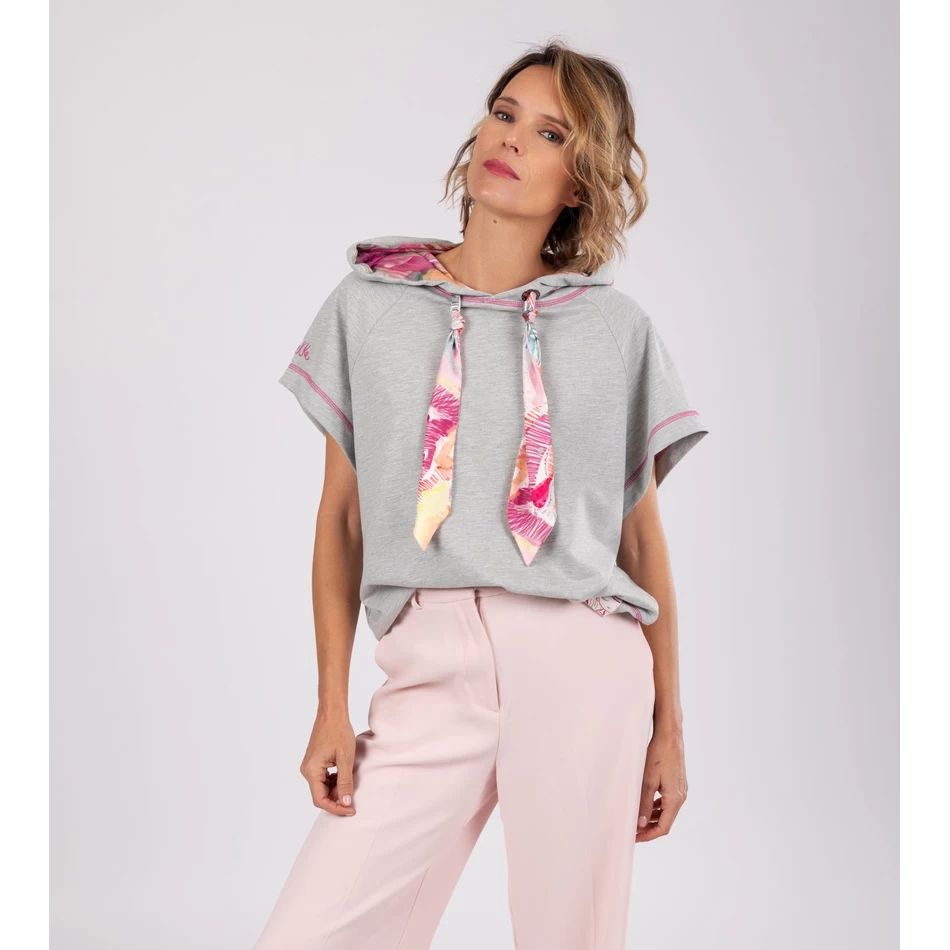 Kaus Tanpa Lengan Abu-abu Anekke Passion