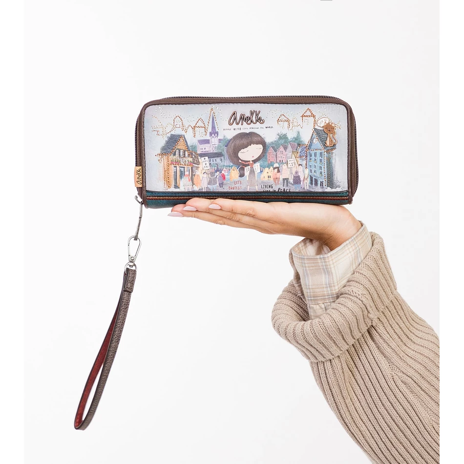 Anekke Wallet with hand strap Voice