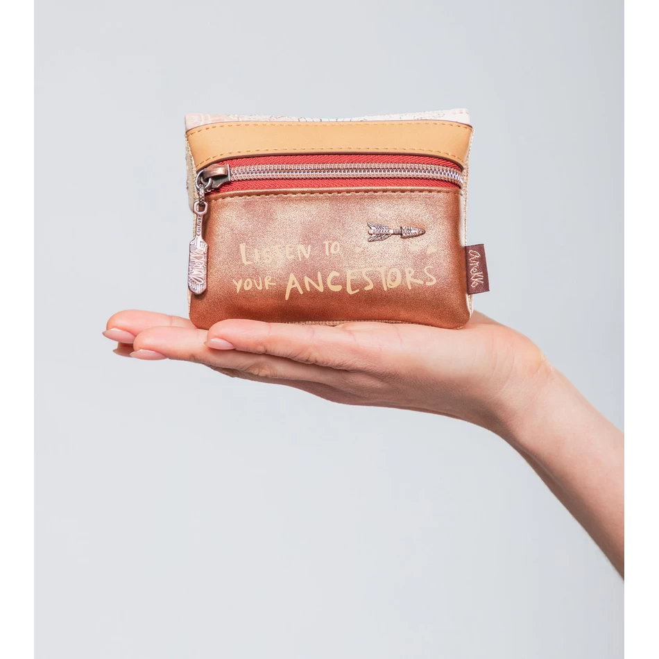 анекке менире клапна торбица за новчиће